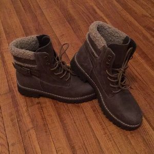 Cliffs by White Mountain Brown Boots